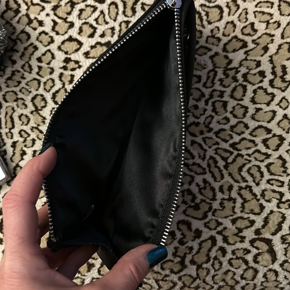 Victoria’s Secret sequin clutch in black, but has a shimmer of silver - Picture 8 of 8